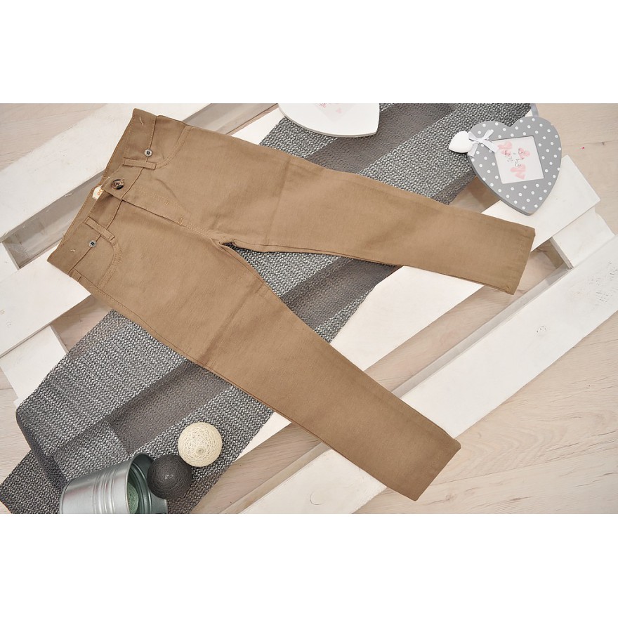 KOMPLET DLA CHŁOPCA  biała koszula, spodnie, muszka, szelki WIZYTOWY wzór: śnieżki, brąz ciemny