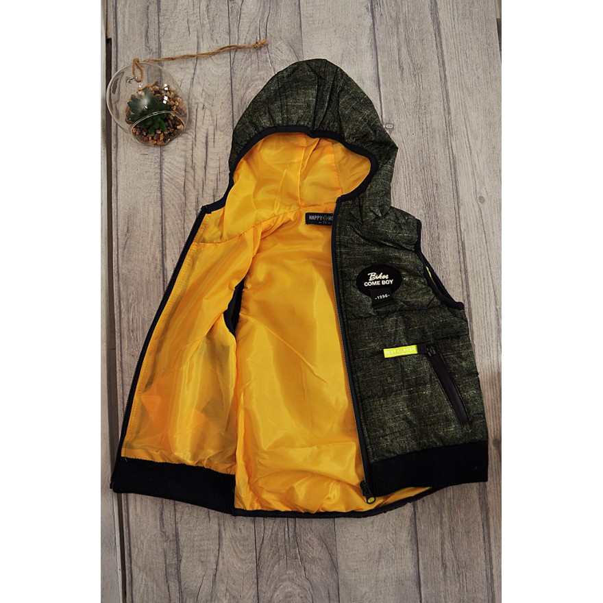 Dres chłopięcy ocieplany z zielonym bezrękawnikiem