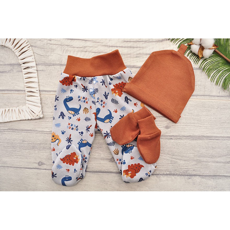 WYPRAWKA dla noworodka do szpitala 5 części brązowo-szara w dinozaury wzór 215BR