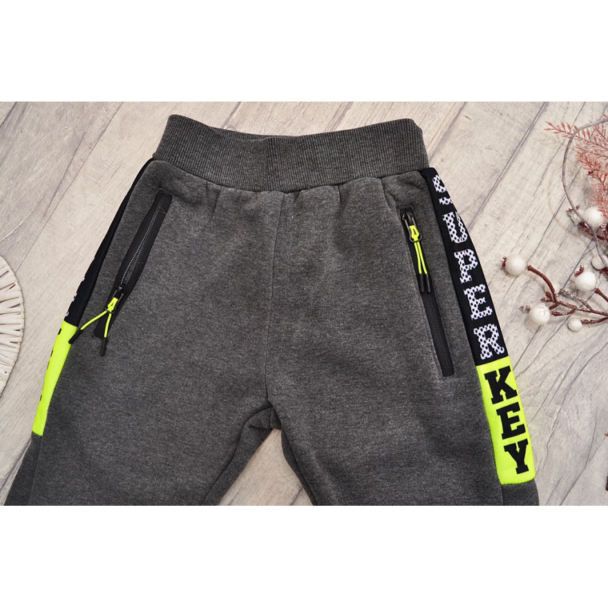 Szare SPODNIE ocieplane chłopięce spodenki dresowe SUPER KEY