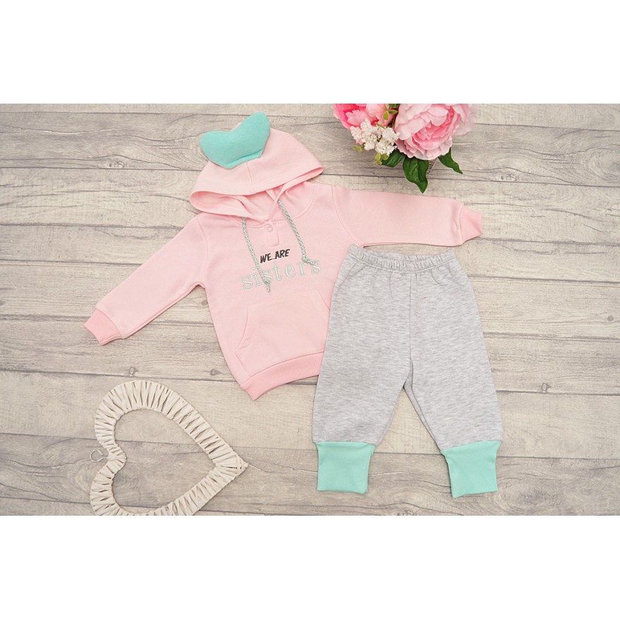Różowo-szary DRES ocieplany WE ARE SISTERS bluza z kapturem, spodnie, komplet