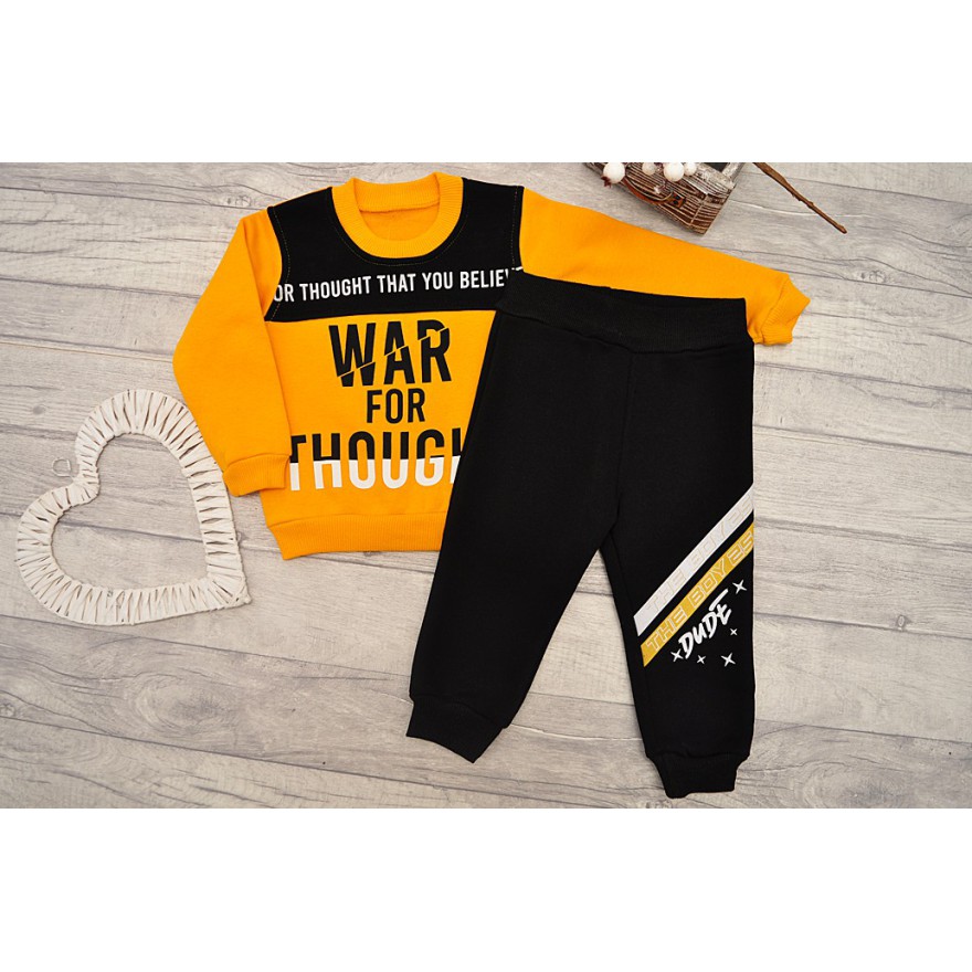 Dres ocieplany WAR FOR THOUGHT musztardowa bluza, czarne spodnie, komplet