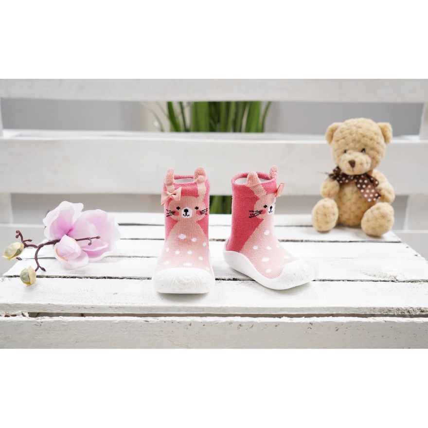 SKARPETY Z GUMOWĄ PODESZWĄ pudrowy róż TRAMPKI królik 3D dziewczęce