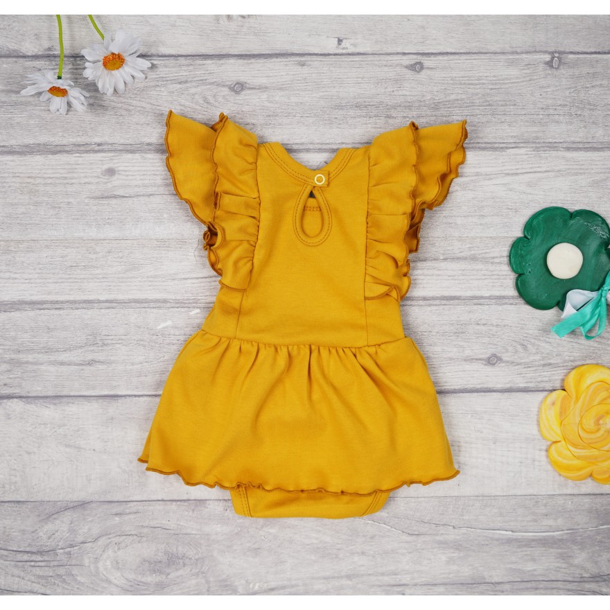 BODY SUKIENKA musztardowa gładka z ozdobnym krótkim rękawem