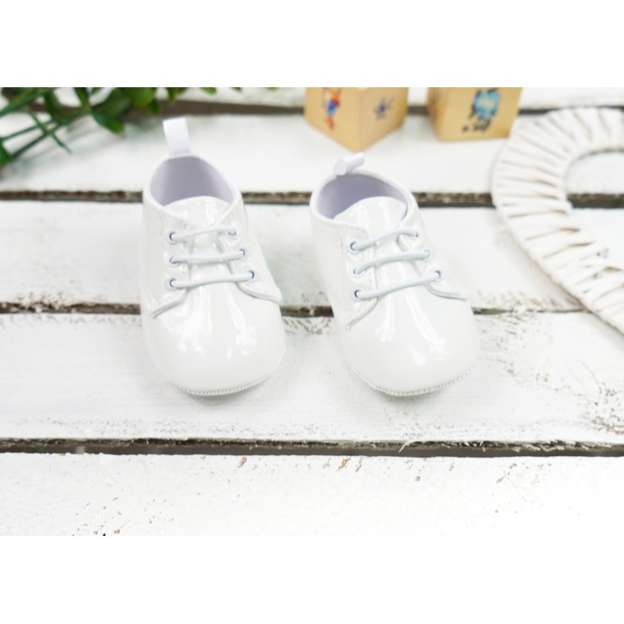 Eleganckie buty lakierki NIECHODKI białe BUCIKI CHRZEST