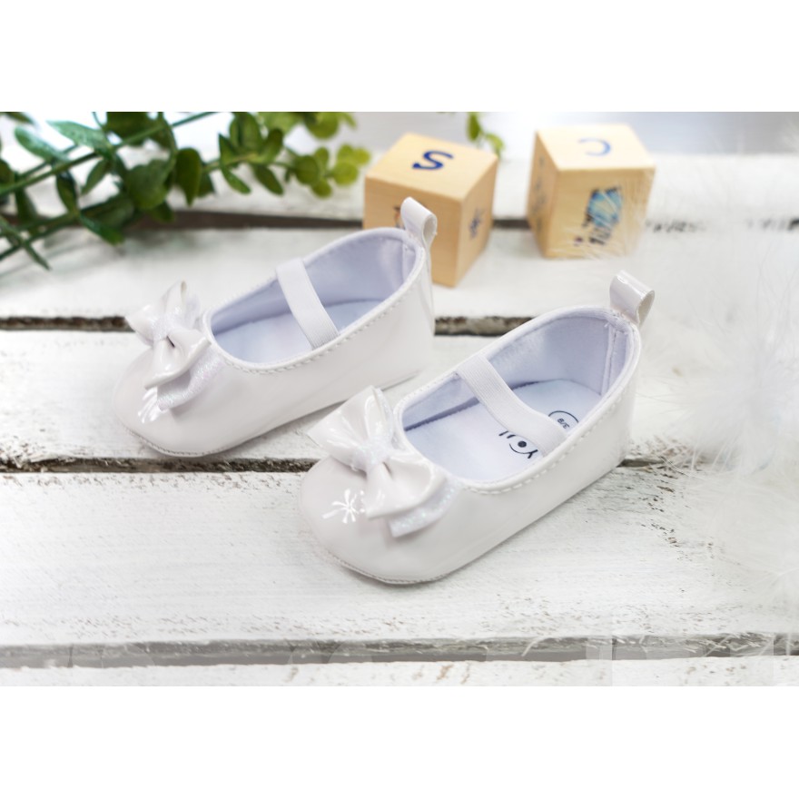 Baletki buty lakierki NIECHODKI białe z kokardą BUCIKI CHRZEST