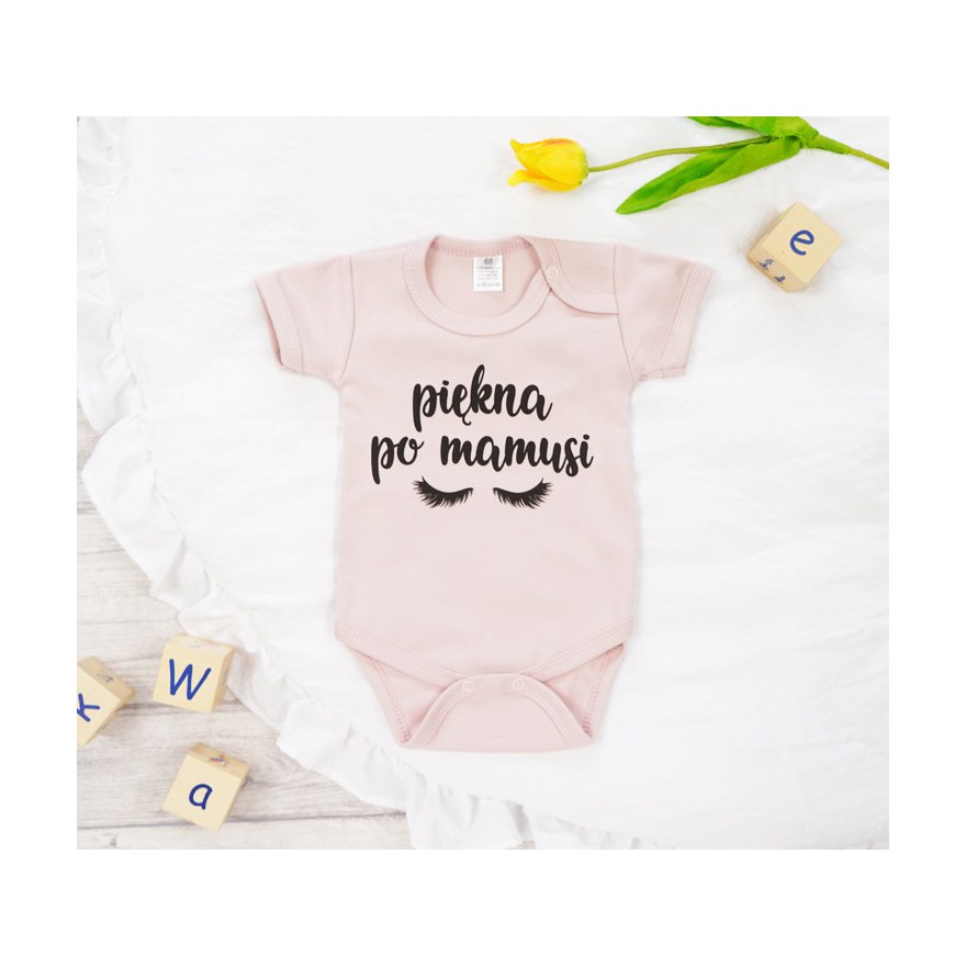 BODY Piękna Po Mamusi pudrowy róż wzór 394 krótki rękaw
