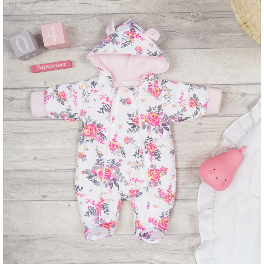 Kombinezon biały w róże ocieplany z dresówki