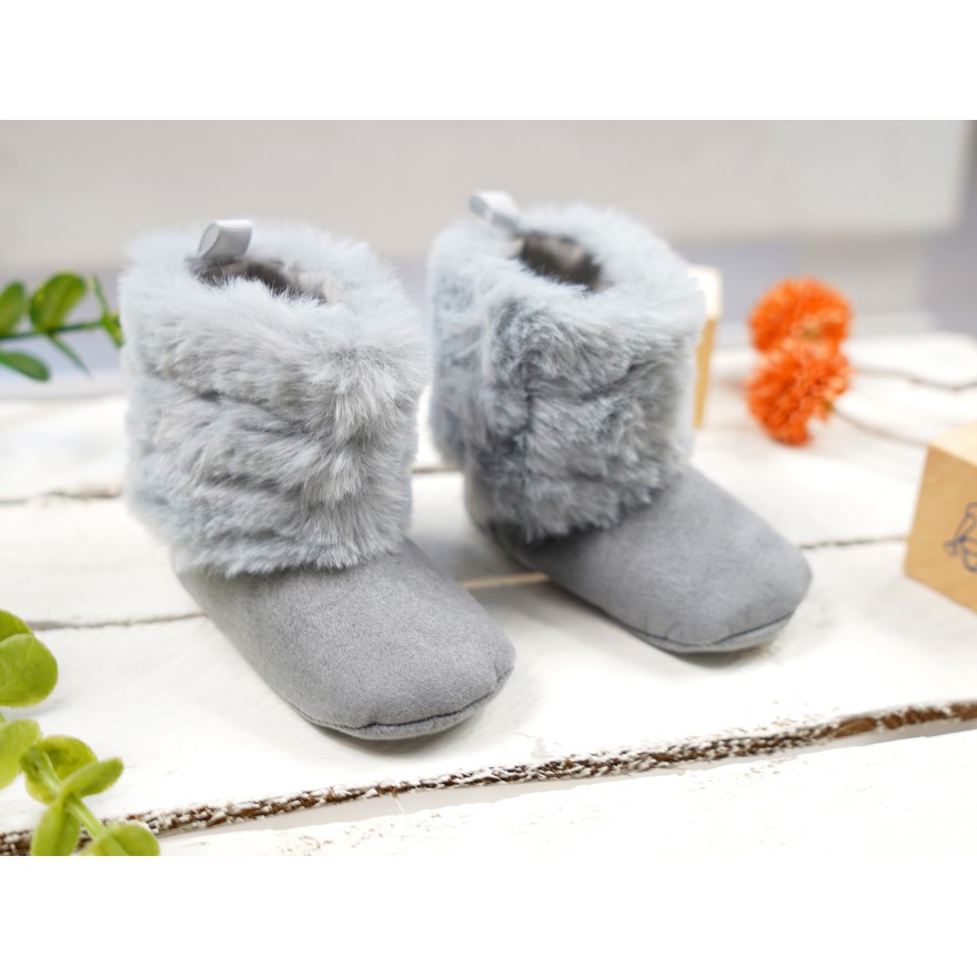 Szare buty NIECHODKI z futerkiem BUCIKI dziewczęce