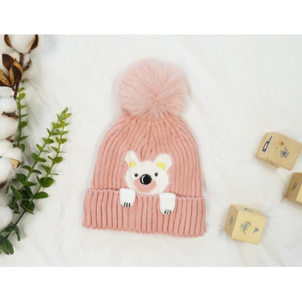 Różowa czapka MIŚ z pomponem