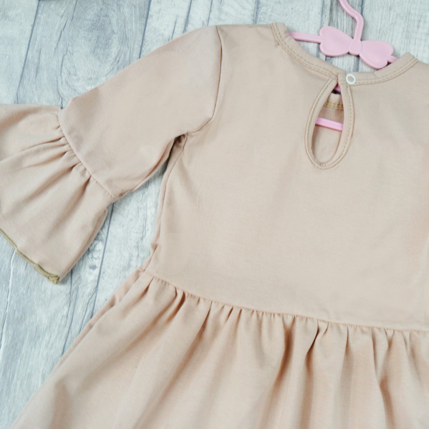 Beżowa SUKIENKA IGA z falbanką przy rękawach wesele święta