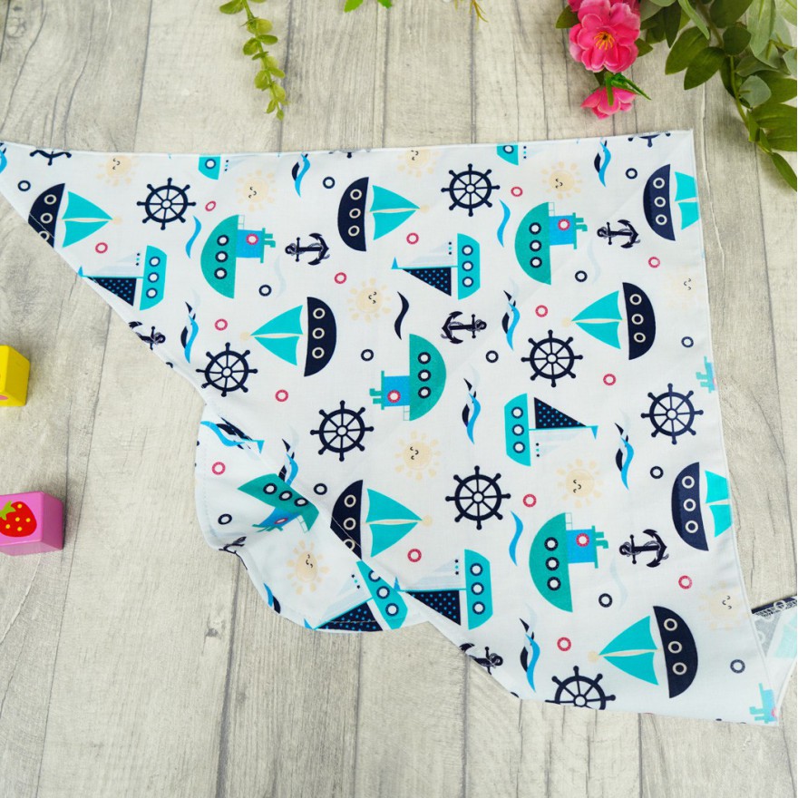 Biała czapka CHUSTA żaglówka statki z daszkiem wiązana LATO