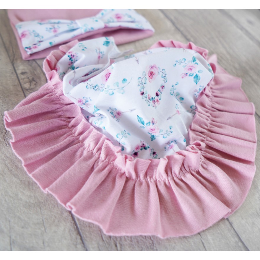 Różowy komplet CZAPKA + APASZKA z kokardką falbanką w kwiaty Maja wyprzedaż