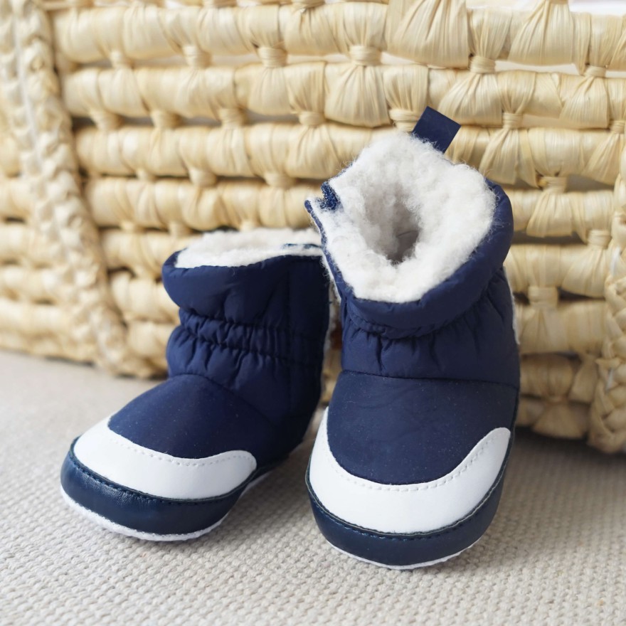 Granatowe śniegowce z gwiazdką buty ocieplane NIECHODKI BUCIKI