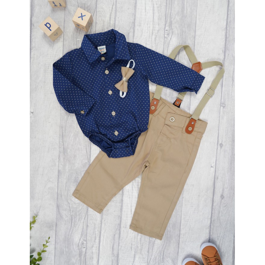 KOMPLET DLA CHŁOPCA body- koszula granat w kwadraciki, beżowe spodnie, muszka, szelki święta