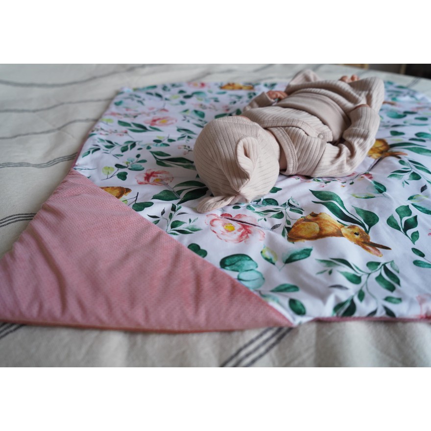 Różowy otulacz niemowlęcy kocyk rożek z kapturkiem do wózka fotelika nosidełka wiosenno- letni wyprawka