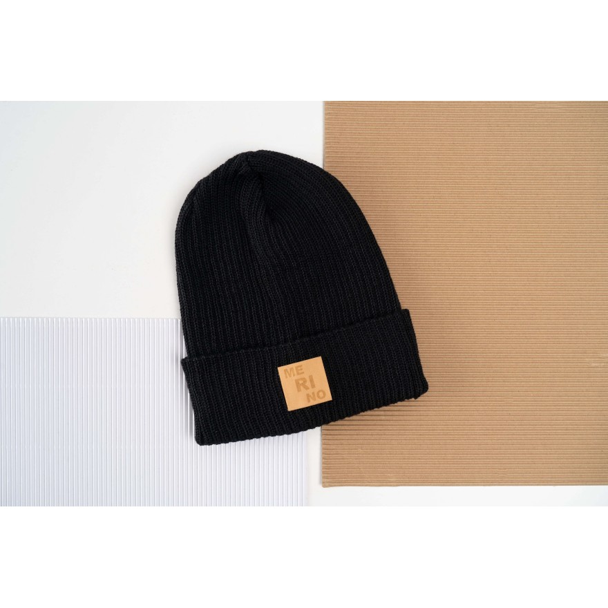 Merino czapka czarna 100% wełna podwijana jesień zima